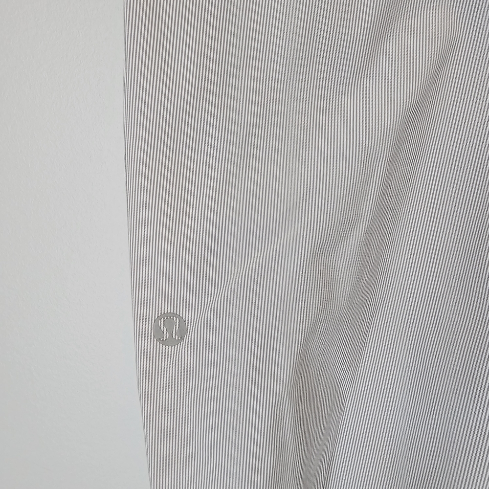 Gray and White High-Waisted Pants - Picture 8 of 9